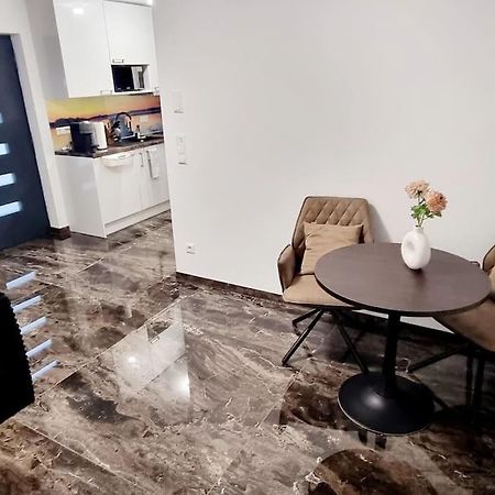 Einliegerwohnung Neu In Vaihingen Enz Horrheim Εξωτερικό φωτογραφία