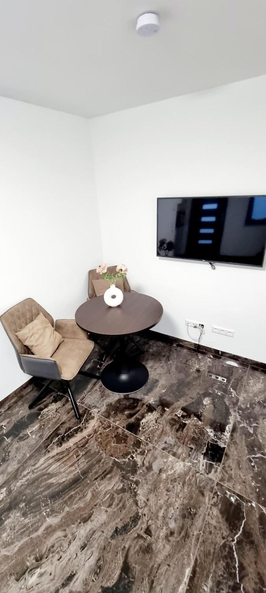 Einliegerwohnung Neu In Vaihingen Enz Horrheim Εξωτερικό φωτογραφία