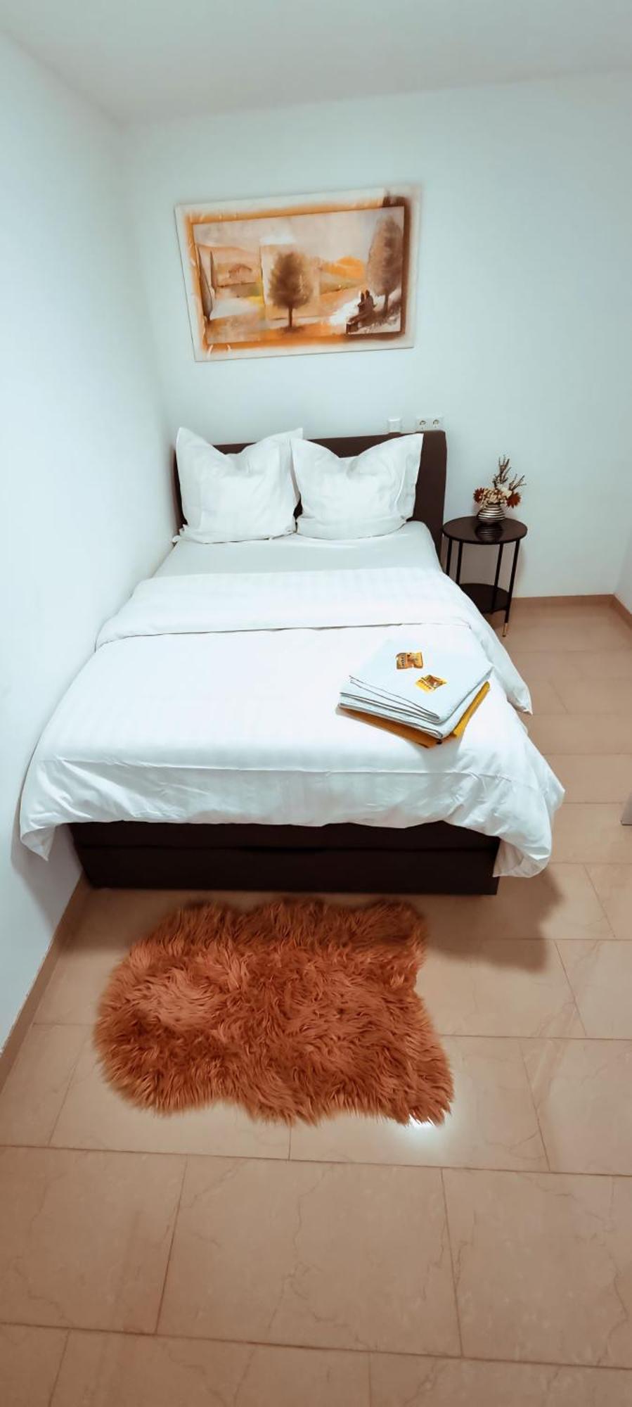 Einliegerwohnung Neu In Vaihingen Enz Horrheim Εξωτερικό φωτογραφία